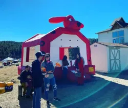 temp img 1 jpeg 731950234 Clifford Bounce House